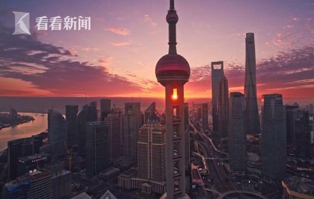 2025今晚澳门，未来之城的璀璨瞬间