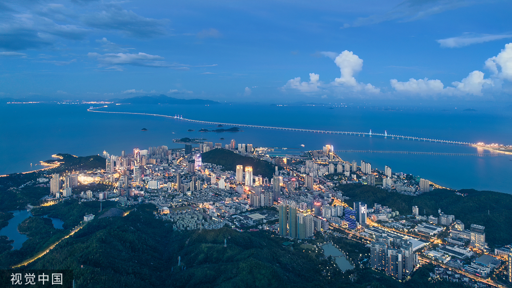 探索香港，2025年正版资料大全