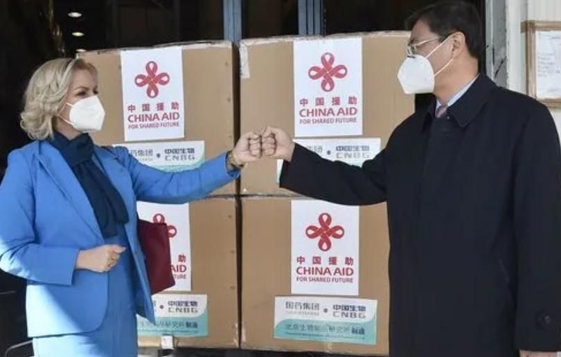 美国积极向中国捐助疫苗，全球共同抗击疫情的新篇章