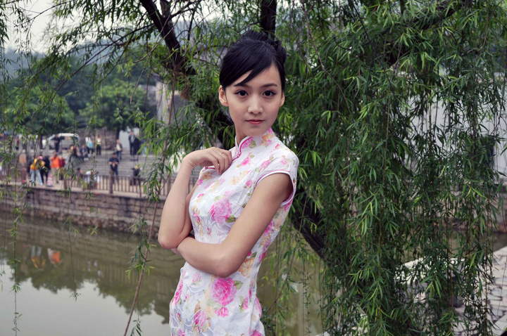 澳门天天彩正版免费全年资料江南水乡出美女