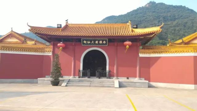 黄大仙论坛精选六肖选一神