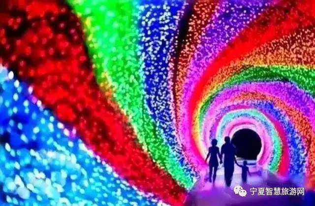 彩侣克兰，一段绚烂多彩的旅程我要看克兰