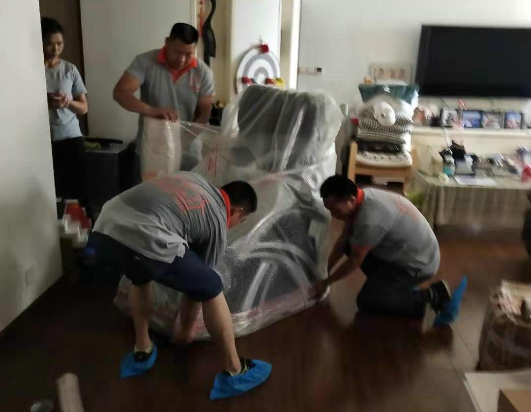 正规搬家公司排名，服务质量与信誉的考量附近搬家公司