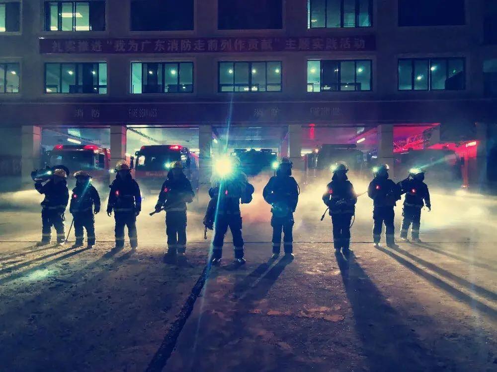 深圳工资80在深圳，探寻月薪八千普工的工厂之路深圳工资8000以上普工的厂有哪些